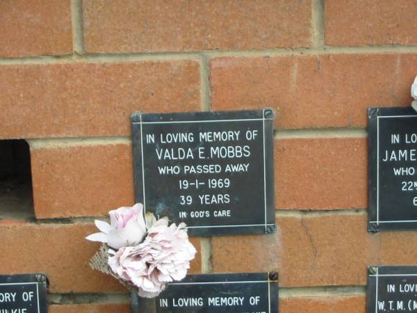 Valda E. MOBBS,  | died 19-1-1969 aged 39 years;  | Pimpama Uniting cemetery, Gold Coast  | 