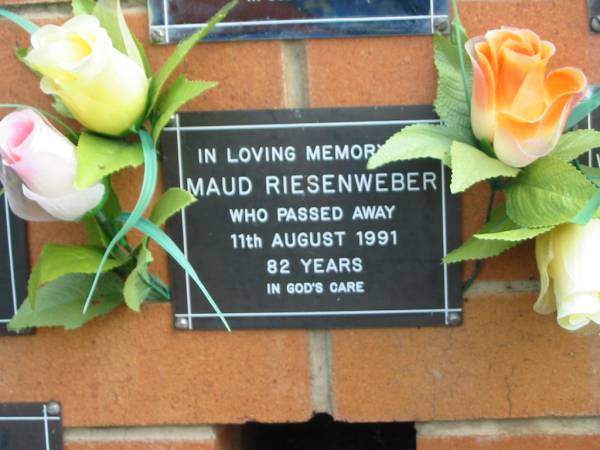 Maud RIESENWEBER,  | died 11 Aug 1991 aged 82 years;  | Pimpama Uniting cemetery, Gold Coast  | 