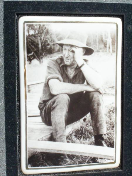 Ralph GARDNER, uncle,  | 30-6-1918 - 7-11-1993,  | poem by Celestine Ryan;  | Pine Mountain St Peter's Anglican cemetery, Ipswich  | 