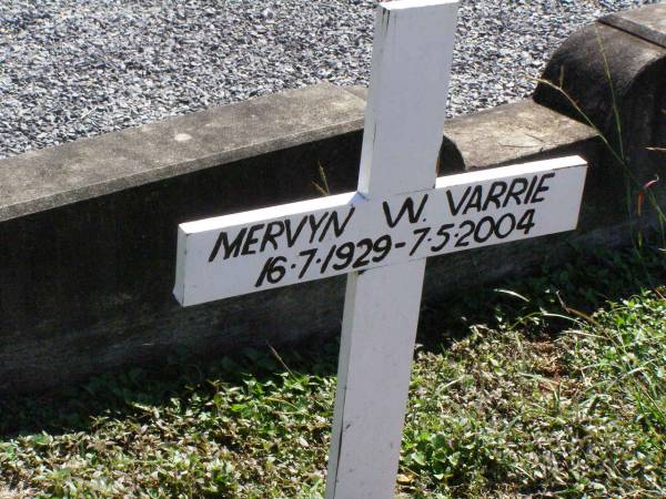 Mervyyn W. VARRIE,  | 16-7-1929 - 7-5-2004;  | Pine Mountain St Peter's Anglican cemetery, Ipswich  | 