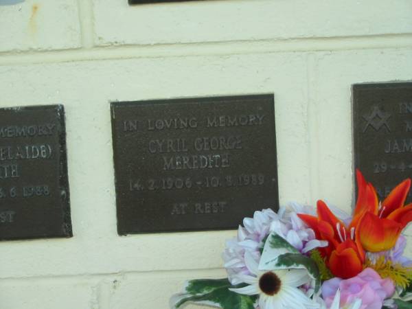 Cyril George MEREDITH,  | 14-2-1906 - 10-8-1989;  | Polson Cemetery, Hervey Bay  | 