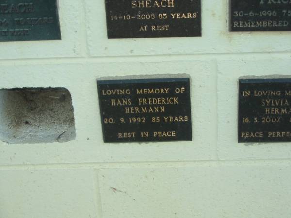 Hans Frederick HERMANN,  | died 20-9-1992 aged 85 years;  | Polson Cemetery, Hervey Bay  | 