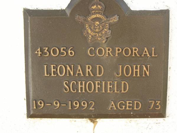 Leonard John SCHOFIELD,  | died 19-9-1992 aged 73 years;  | Polson Cemetery, Hervey Bay  | 