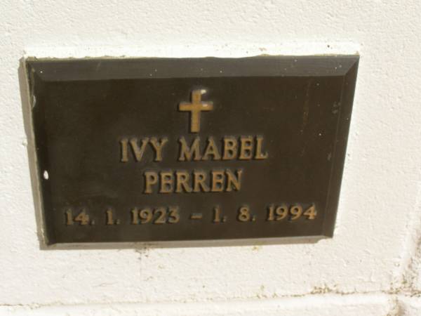 Ivy Mabel PERREN,  | 14-1-1923 - 1-8-1994;  | Polson Cemetery, Hervey Bay  | 