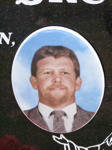 Murray Bruce DODT,  | father son brother uncle,  | 22-10-1962 - 18-5-2001;  | Ropeley Immanuel Lutheran cemetery, Gatton Shire  | 
