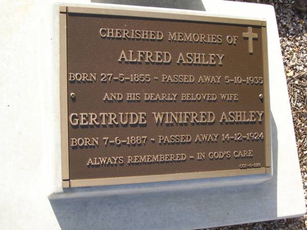 Alfred ASHLEY,  | 27-5-1855 - 5-10-1935;  | Gertrude Winifred ASHLEY,  | 7-6-1887 - 14-12-1924;  | Bald Hills (Sandgate) cemetery, Brisbane  | 