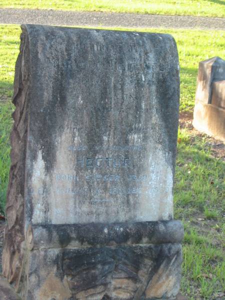 Mary Munro,  | died 25? Jan? 1921?;  | Hector Munro,  | husband,  | born 23 Sept 1969,  | died Kingaroy 18 Dec 1930;  | Bald Hills (Sandgate) cemetery, Brisbane  | 