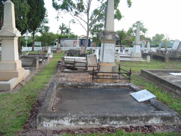 Bald Hills (Sandgate) cemetery, Brisbane  |   | 