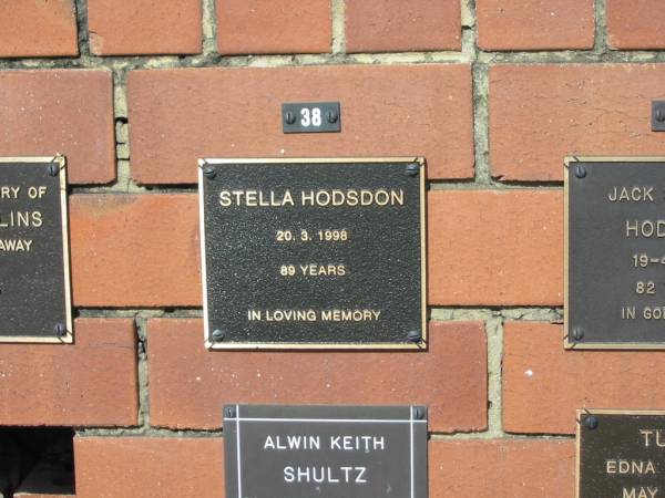 Stella HODSDON  | 20-3-1998  | 89 years  |   | Sherwood (Anglican) Cemetery, Brisbane  | 