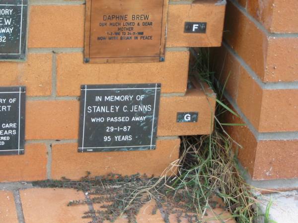 Stanley C JENNS  | 29-1-87  | 95 yrs  |   | Sherwood (Anglican) Cemetery, Brisbane  | 