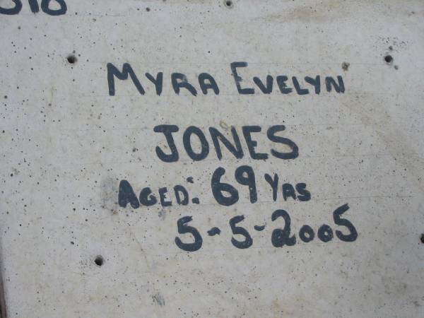 Myra Evelyn JONES  | 5 May 2005, aged 69  | Stone Quarry Cemetery, Jeebropilly, Ipswich  | 