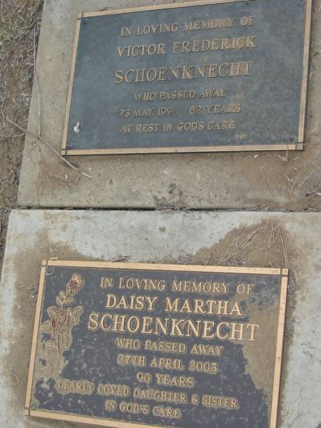 Victor Frederick SCHOENKNECHT  | 23 May 1994, aged 82  | Daisy Martha SCHOENKNECHT  | 27 Apr 2003, aged 90  | Stone Quarry Cemetery, Jeebropilly, Ipswich  | 