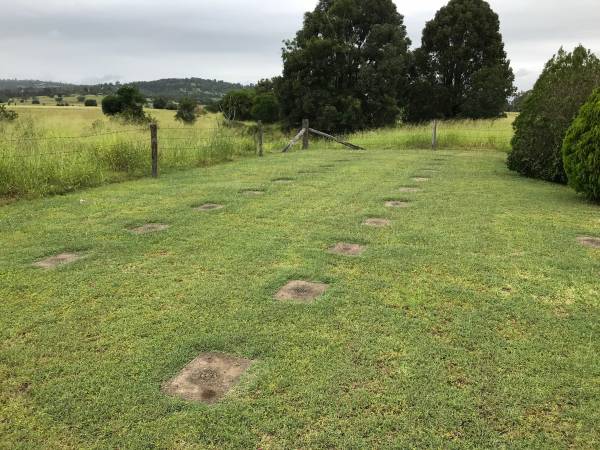 Tarampa Apostolic Church Pioneer Cemetery  |   | 