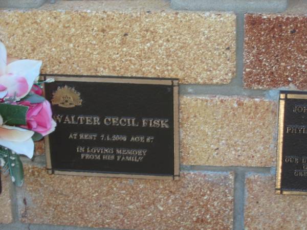 Walter Cecil FISK,  | died 7-1-2000 aged 87 years;  | Tea Gardens cemetery, Great Lakes, New South Wales  | 