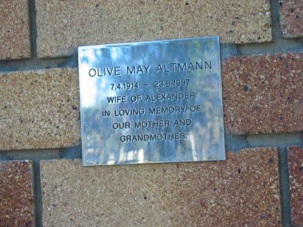 Olive May ALTMANN,  | 7-4-1914 - 23-6-1997,  | wife of Alexander,  | mother grandmother;  | Tea Gardens cemetery, Great Lakes, New South Wales  | 
