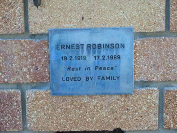 Ernest ROBINSON,  | 19-2-1919 - 17-2-1989;  | Tea Gardens cemetery, Great Lakes, New South Wales  | 