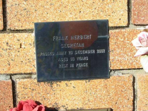 Frank Hervert SECRETAN,  | died 29 Dec 2002 aged 93 years;  | Tea Gardens cemetery, Great Lakes, New South Wales  | 