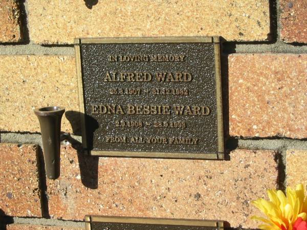 Alfred WARD,  | 25-3-1907 - 31-12-1982;  | Edna Bessie WARD,  | 2-9-1908 - 28-9-1998;  | Tea Gardens cemetery, Great Lakes, New South Wales  | 