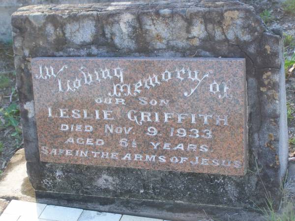 Leslie GRIFFITH,  | son,  | died 9 Nov 1933 aged 6 1/2 years;  | Tea Gardens cemetery, Great Lakes, New South Wales  | 