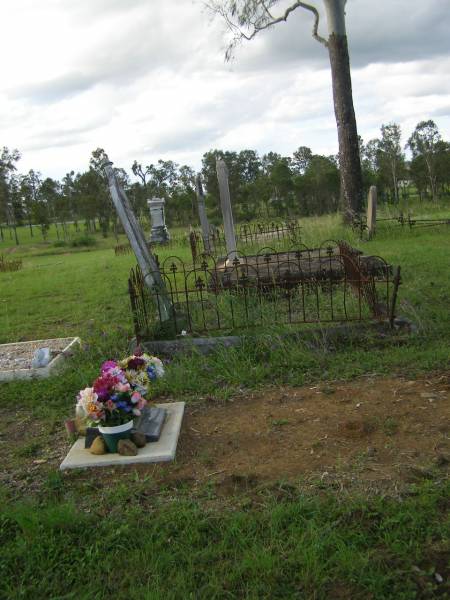 Tiaro cemetery, Fraser Coast Region  | 