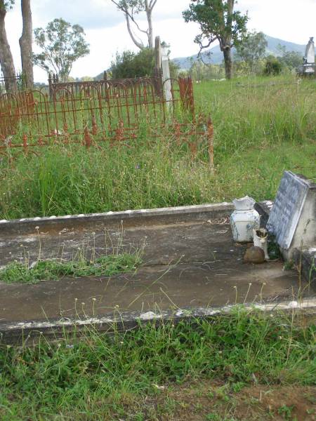 Tiaro cemetery, Fraser Coast Region  | 