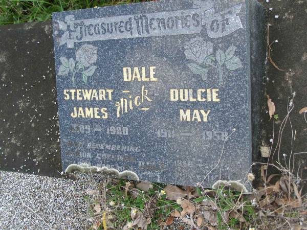 Stewart James (Mick) DALE,  | 1909 - 1988;  | Dulcie May DALE,  | 1911 - 1958;  | Marion Cochrane DALE.  | 1868 - 1958;  | ?? Morgan DALE,  | 1894 - 1969?;  | Tiaro cemetery, Fraser Coast Region  | 