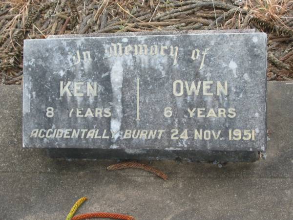 Ken VOLLMERHAUSEN,  | accidentally burnt 24 Nov 1951 aged 8 years;  | Owen VOLLMERHAUSEN,  | accidentally burnt 24 Nov 1951 aged 6 years;  | Tiaro cemetery, Fraser Coast Region  | 