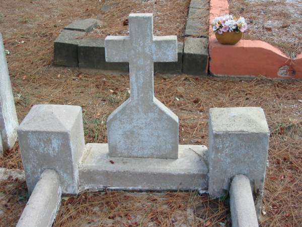Florence ROBINSON  | Jul 25 1895 aged 7 months,  |   | (Unmarked (and unprotographed), between the ROBINSON graves are/is the CROWTHER babies (Caroline May?)  |   |   | Child's grave (beside ROBINSON grave), Tingalpa Christ Church (Anglican) cemetery, Brisbane  |   | 