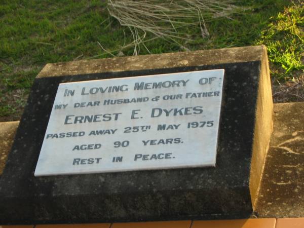 Ernest E DYKES  | 25 May 1975 aged 90  | Toogoolawah Cemetery, Esk shire  | 