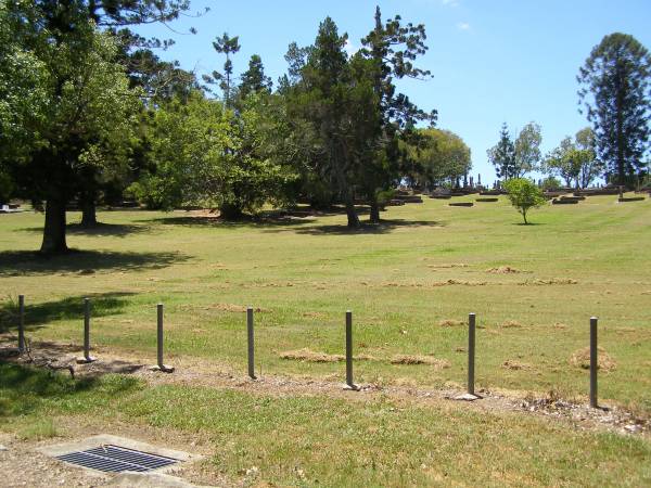 Toowong Cemetery, por:2, sect 5, grave 35;  | Cowton Frederick Barnes, 26 / 12 / 1896;  | Couser John, 16 / 01 / 1881;  |   | (no memorial)  | 