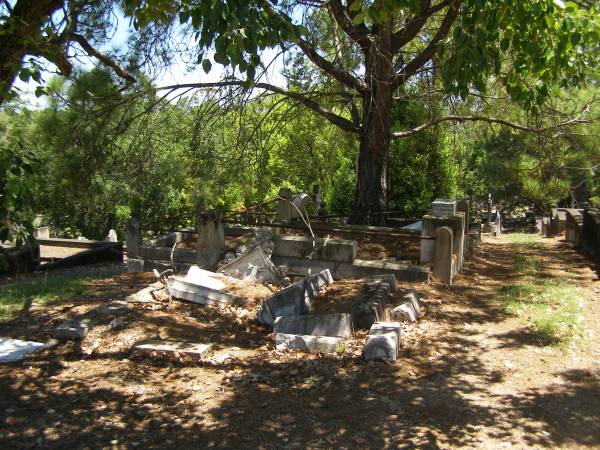 Toowong Cemetery, Por: 2A, sect 31, grave 22;  | Eglinton William, 09 / 07 / 1898, 80 years;  | Eglinton Ernest Chomley, 27 / 12 / 1923;  | Eglinton Ernest, 03 / 10 / 1921;  |   | no surviving memorial found  |   | 