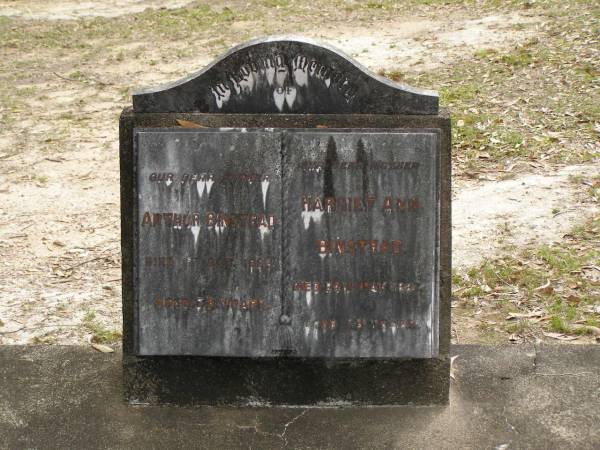 Arthur BINSTEAD,  | father,  | died 1 Oct 1926 aged 79 years;  | Harriet Ann BINSTEAD,  | mother,  | died 24 May 1927 aged 73 years;  | Upper Coomera cemetery, City of Gold Coast  | 