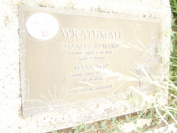 Charles Edward WRATHMALL,  | died 8-10-1978 aged 72 years;  | Mary  Bess ,  | died 25-1-1994 aged 89 years;  | Warra cemetery, Wambo Shire  | 