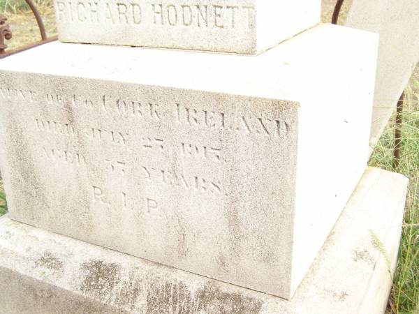 Richard HODNETT,  | native of Co Cork Ireland,  | died 27 July 1917 aged 37 years;  | Warra cemetery, Wambo Shire  | 