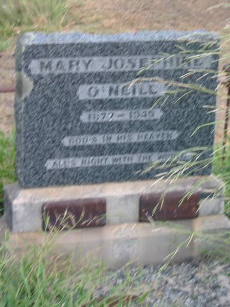Mary Josephine O'NEILL,  | 1877 - 1945;  | James O'NEILL,  | died  Lilymere  3 Oct 1942 aged 90 years;  | Frances Hardy O'NEILL,  | died Lilymere 26 Sept 1934 aged 79 years;  | James Bointon O'NEILL,  | died 11 May 1905 aged 25 years;  | Francis Thomas O'NEILL,  | 1883 - 1951;  | Walter Hudson O'NEILL,  | 1896 - 1952;  | aunts;  | Jessie Ellen Agnes O'NEILL,  | died 10 Nov 1962 aged 78 years;  | Daisy Isobel O'NEILL,  | died 13 May 1964 aged 73 years;  | Evelyn Ellen O'NEILL,  | mother,  | died 26 April 1973 aged 87 years;  | Warra cemetery, Wambo Shire  |   | 