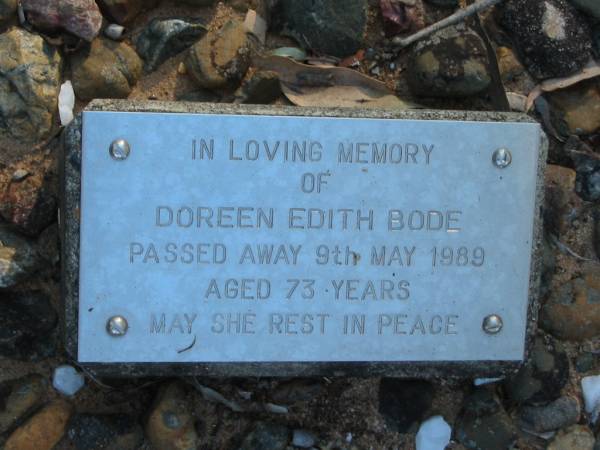 Doreen Edith BODE  | 9 May 1989, aged 73  | Johanne Kathryn BODE  | 23 Feb 1967, aged 20  | Wonglepong cemetery, Beaudesert  | 