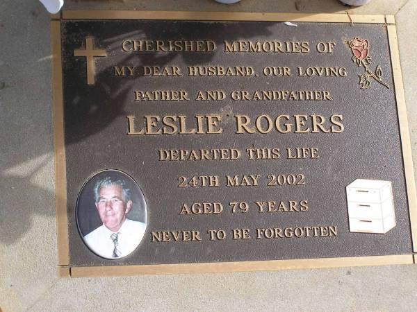 Leslie Rogers  | 24 May 2002, aged 79  | Woodhill cemetery (Veresdale), Beaudesert shire  |   | 
