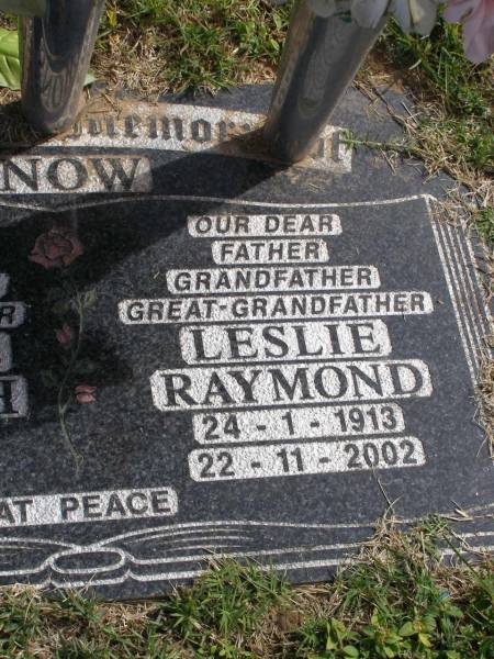 Florence Elizabeth SNOW  | b: 3 Apr 1917, d: 24 Oct 1997  | Leslie Raymond SNOW  | b: 24 Jan 1913, d: 22 Nov 2002  | Woodhill cemetery (Veresdale), Beaudesert shire  |   | 