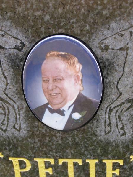  Petie  Allan Leonard Muller  | b: 4 Nov 1938, d: 13 Aug 1998  | Woodhill cemetery (Veresdale), Beaudesert shire  |   | 