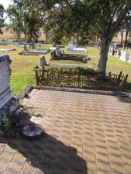 Woodhill cemetery (Veresdale), Beaudesert shire  |   | 