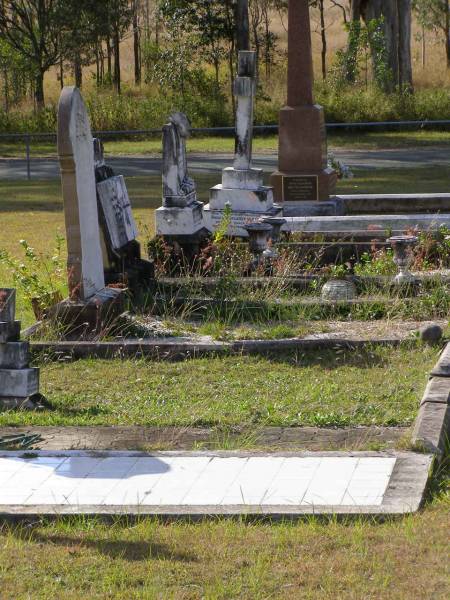 Woodhill cemetery (Veresdale), Beaudesert shire  |   | 