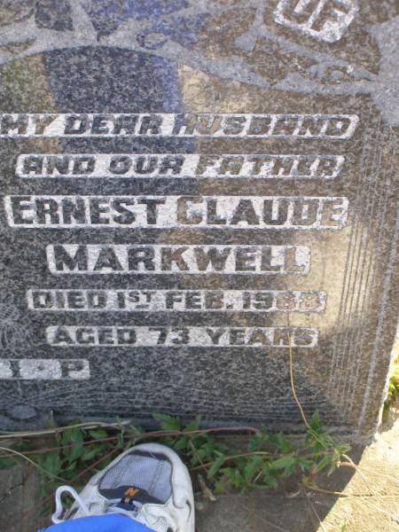 Mildred Isabel Markwell  | 22 May 1980, aged 82  | Ernest Claude Markwell  | 1 Feb 1968, aged 73  | Woodhill cemetery (Veresdale), Beaudesert shire  |   | 