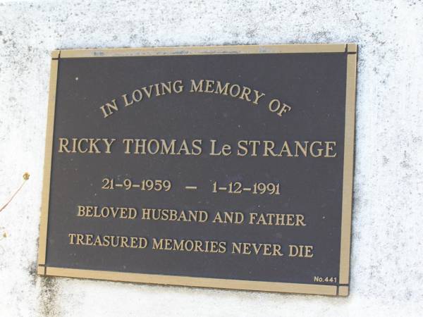 Ricky Thomas Le Strange (LeStrange)  | b: 21 Sep 1959, d: 1 Dec 1991  | Woodhill cemetery (Veresdale), Beaudesert shire  |   | 