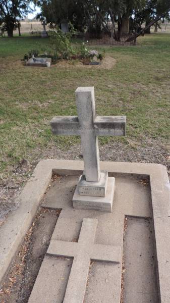 Elizabeth Rhodes LOMAX  | b: 23 Mar 1820  | d: 25 Feb 1923  |   | Yandilla All Saints Anglican Church with Cemetery  |   | 