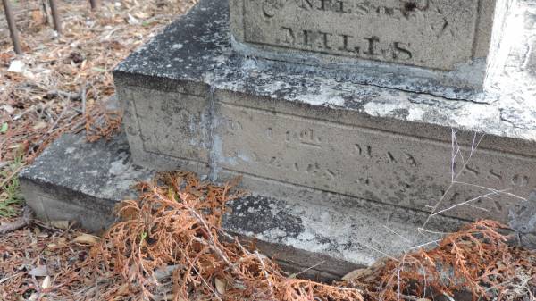 Gwendolyn Nelson MILLS  | d: 11 May 1880 aged 6? years and 3 months  |   | Yandilla All Saints Anglican Church with Cemetery  |   | 