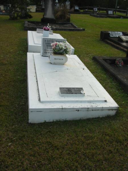 Agnes MARSH  | d: 7 Oct 1944 aged 66  |   | Charles Henry MARSH  | d: 29 Dec 1965 aged 92  |   | Eric Charles MARSH  | b: 11 Oct 1906  | d: 2 Feb 1985  | cremated Buderim  |   | Yandina Cemetery  |   | 