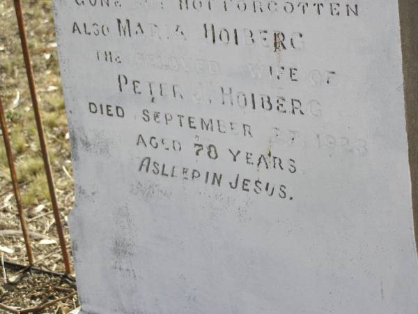 Emma E. HOIBERG,  | daughter of Peter J. & M. HOIBERG,  | died 2 Jan 1906 aged 31 years;  | Maria HOIBERG,  | wife of Peter HOIBERG,  | died 22? Sept 1923 aged 78 years;  | Yangan Anglican Cemetery, Warwick Shire  | 