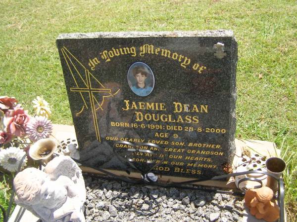 Jaemie Dean DOUGLASS,  | born 16-6-1991,  | died 28-8-2000 aged 9 years,  | son brother grandson great-grandson;  | Yarraman cemetery, Toowoomba Regional Council  | 