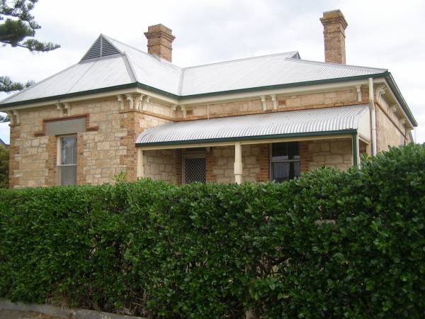 Old house in Kingscote, Kangaroo Island  |   | 