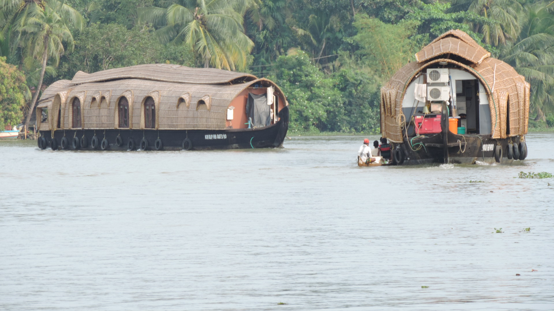 houseboats